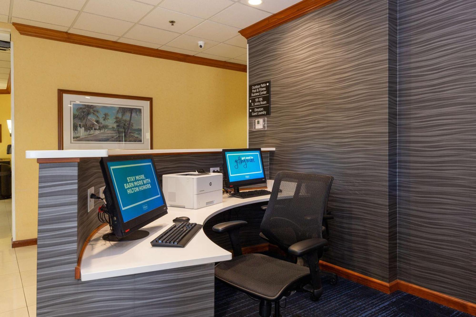 Hampton Inn & Suites Jacksonville Deerwood Park Exterior foto